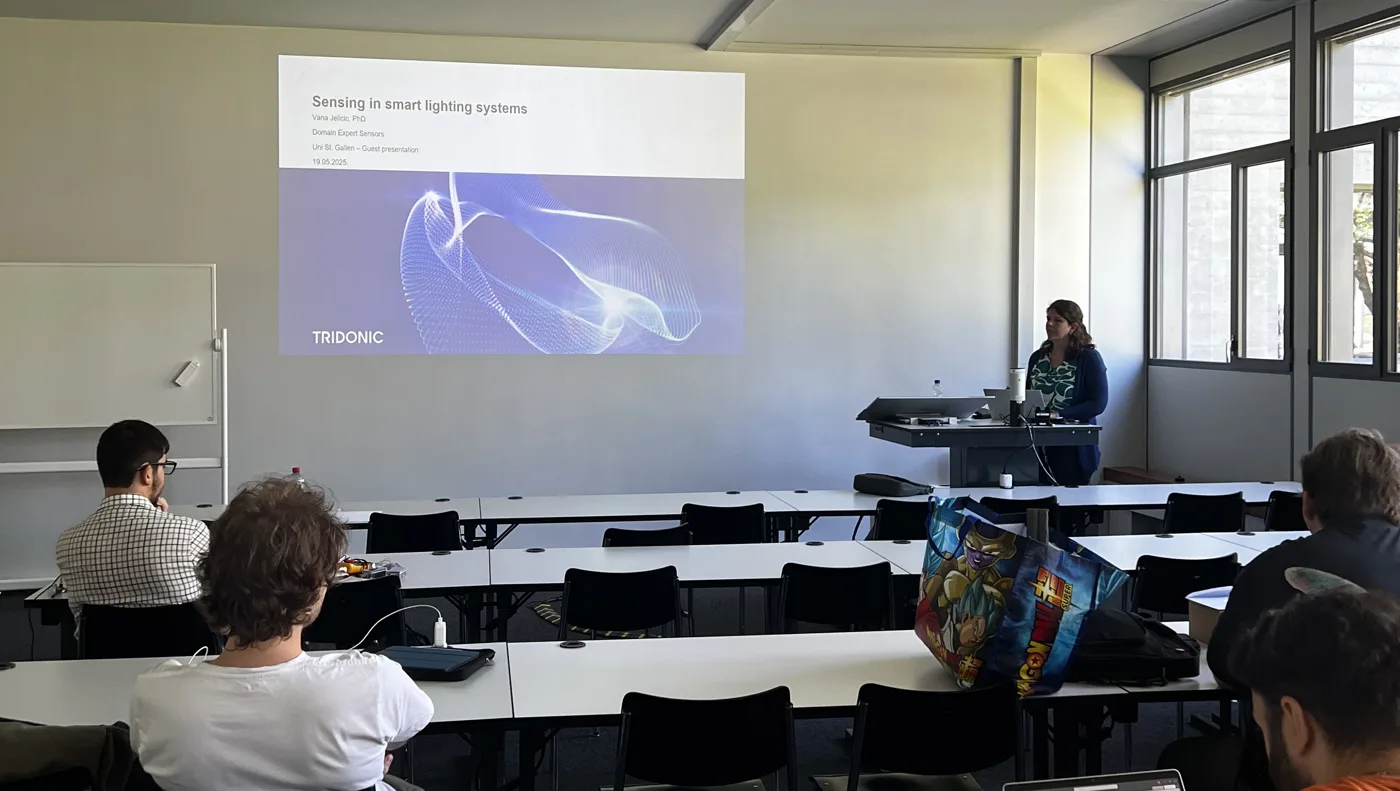 Dr. Vana Jelicic presenting her guest lecture in the Embedded Sensing Systems course