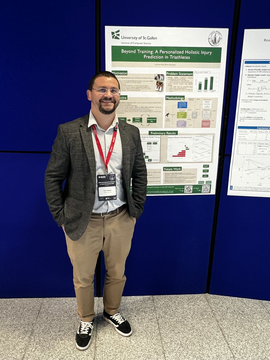 Bruno Rodrigues presenting the “Beyond Training” poster at SmartComp 2025